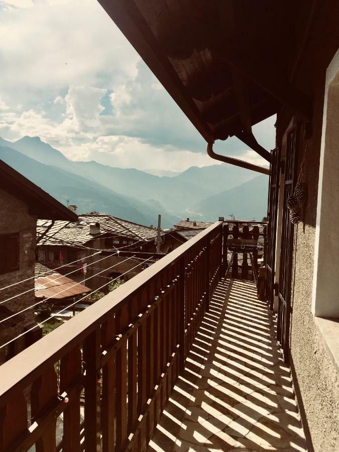 Casa Della Nonna Lägenhet Oulx Exteriör bild